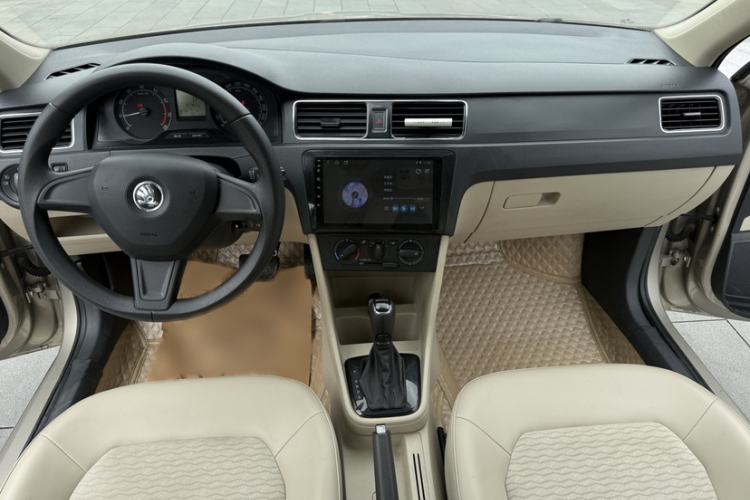Used Skoda Rapid 2016 1.6L Automatic Chuanxing Edition Interior 2