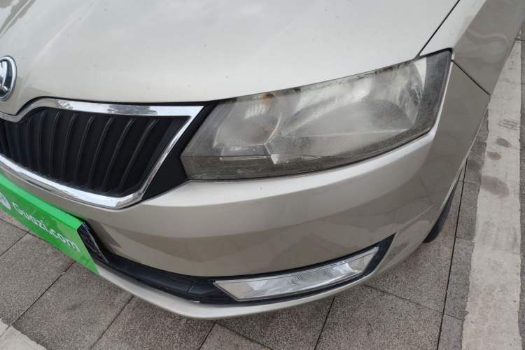 Used Skoda Rapid 2016 1.6L Manual Trend Edition Left Front Headlight
