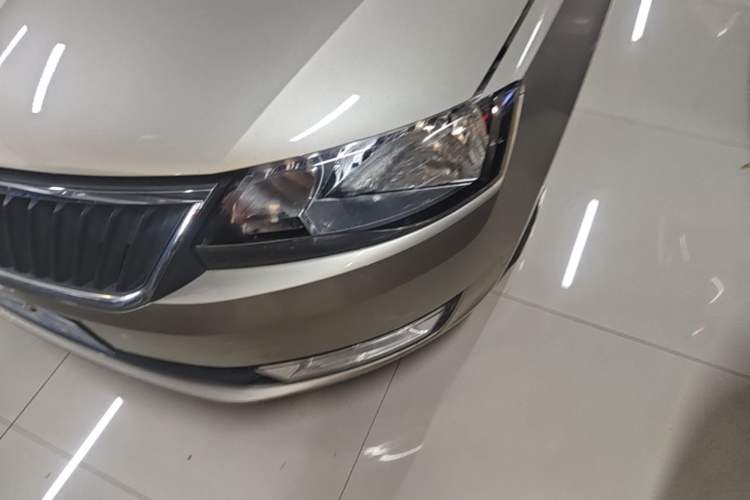 Used Skoda Rapid 2016 1.6L Automatic Chuanxing Edition Left Front Headlight