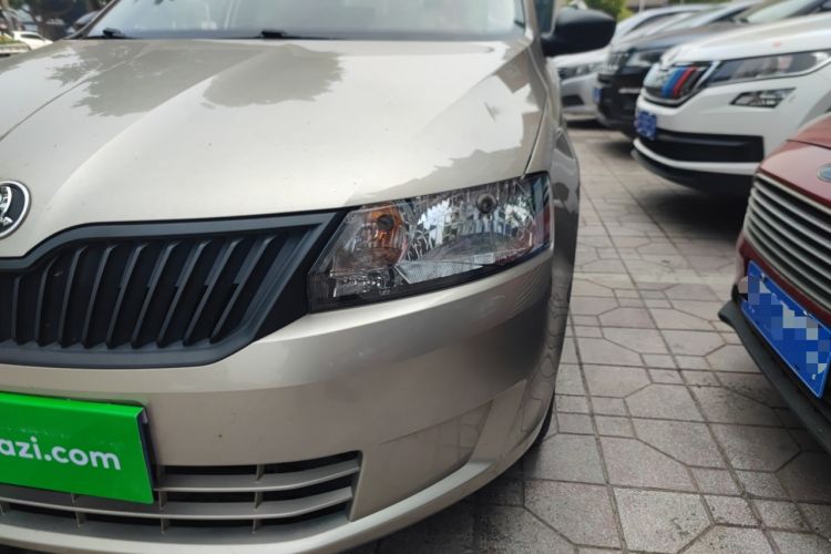 Used Skoda Rapid 2016 1.4L Manual Front-Wheel Drive Model Left Front Headlight