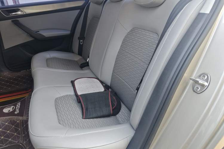 Used Skoda Rapid 2016 1.6L Automatic Chuanxing Edition Left Rear Seat