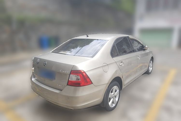 Used Skoda Rapid 2016 1.6L Automatic Chuanxing Edition Rear Right 45 Deg