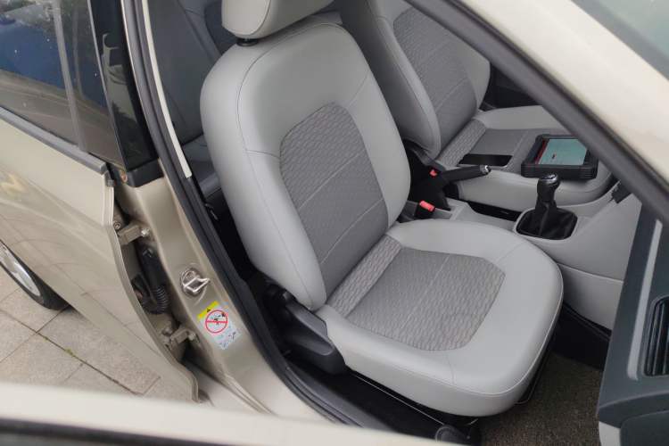 Used Skoda Rapid 2016 1.6L Manual Trend Edition Right Front Seat