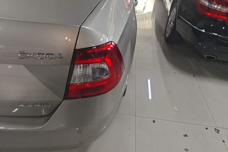 Used Skoda Rapid 2016 1.6L Automatic Chuanxing Edition Right Rear Taillight