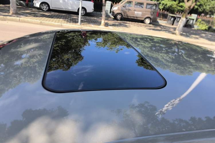 Used Skoda Rapid 2016 1.6L Automatic Chuanxing Edition Roof