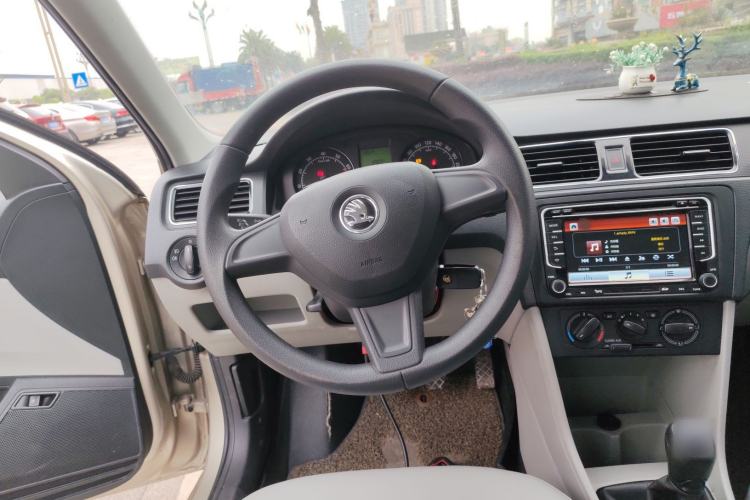 Used Skoda Rapid 2016 1.6L Manual Trend Edition Steering Wheel