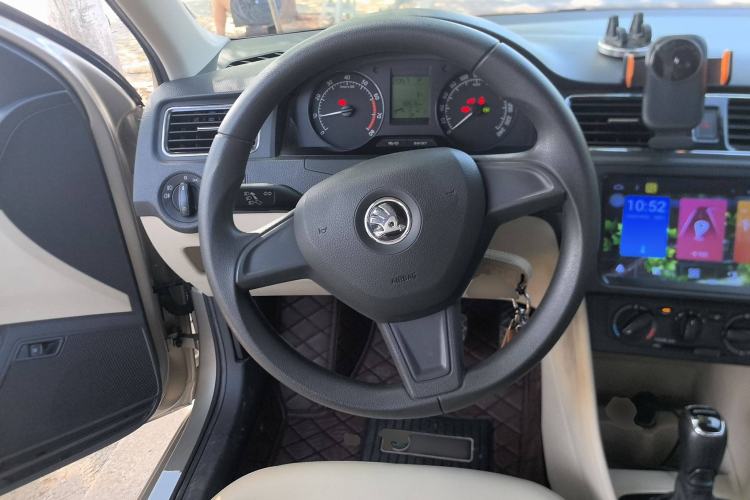 Used Skoda Rapid 2016 1.6L Automatic Chuanxing Edition Steering Wheel