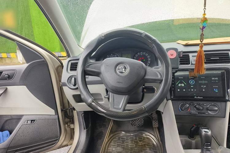 Used Skoda Rapid 2016 1.6L Automatic Chuanxing Edition Steering Wheel