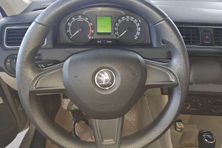 Used Skoda Rapid 2016 1.6L Automatic Chuanxing Edition Steering Wheel