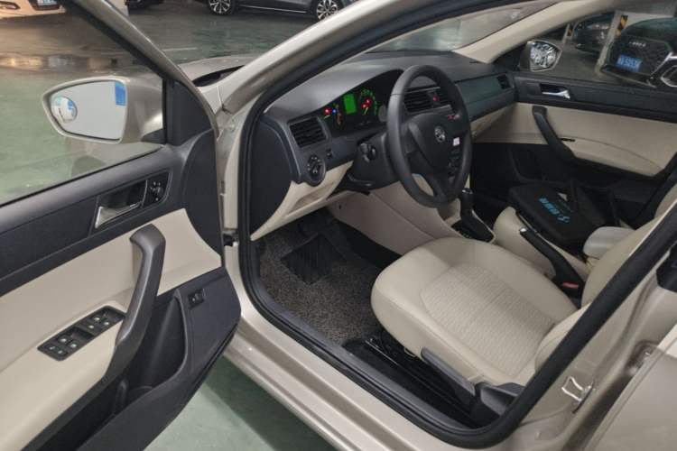 Used Skoda Rapid 2016 1.6L Automatic Chuanxing Edition Driver Seat