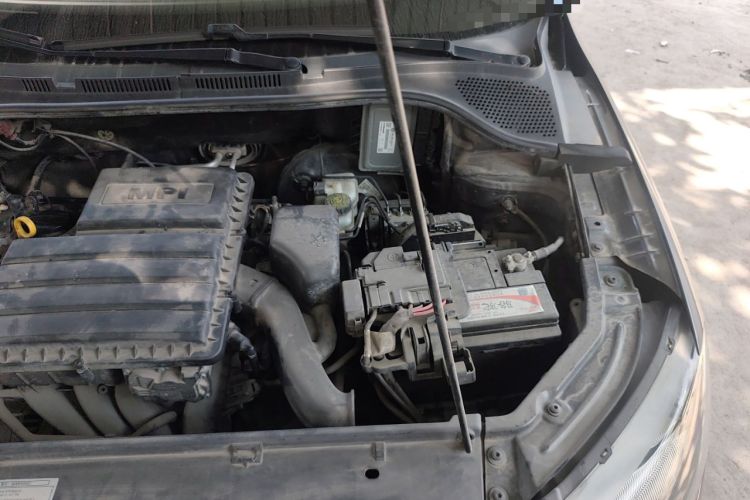 Used Skoda Rapid 2016 1.6L Automatic Chuanxing Edition Engine Bay Left
