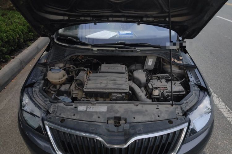 Used Skoda Rapid 2016 1.6L Automatic Chuanxing Edition Engine Bay