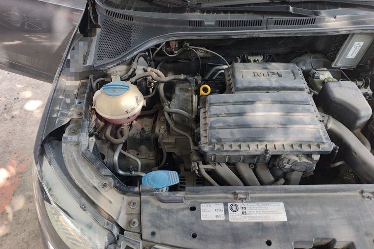 Used Skoda Rapid 2016 1.6L Automatic Chuanxing Edition Engine Bay Right