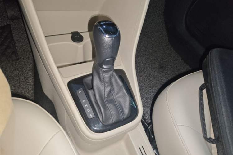 Used Skoda Rapid 2016 1.6L Automatic Chuanxing Edition Gear Lever