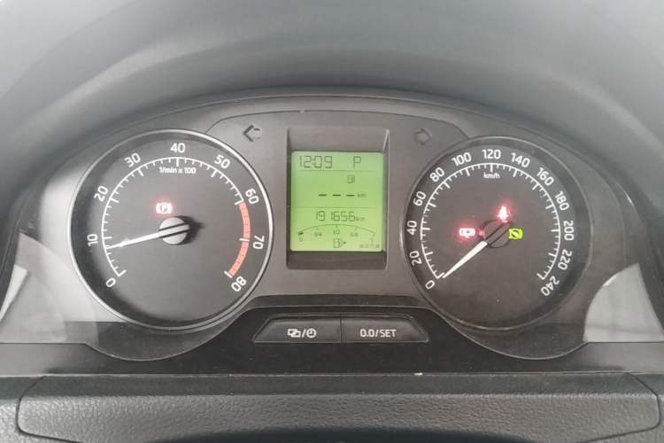 Used Skoda Rapid 2016 1.6L Automatic Chuanxing Edition Instrument Cluster