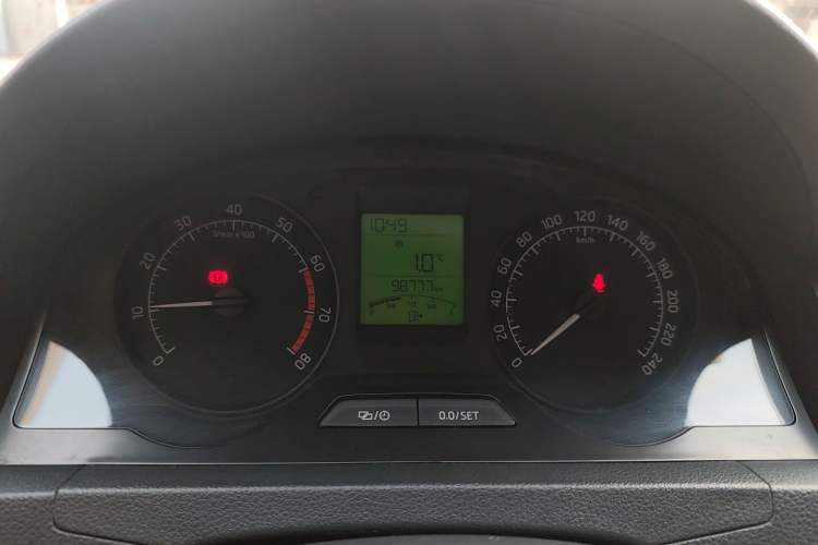 Used Skoda Rapid 2016 1.4L Manual Front-Wheel Drive Model Instrument Cluster