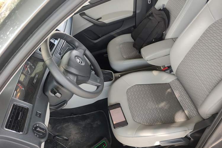 Used Skoda Rapid 2016 1.6L Automatic Chuanxing Edition Left Front Seat