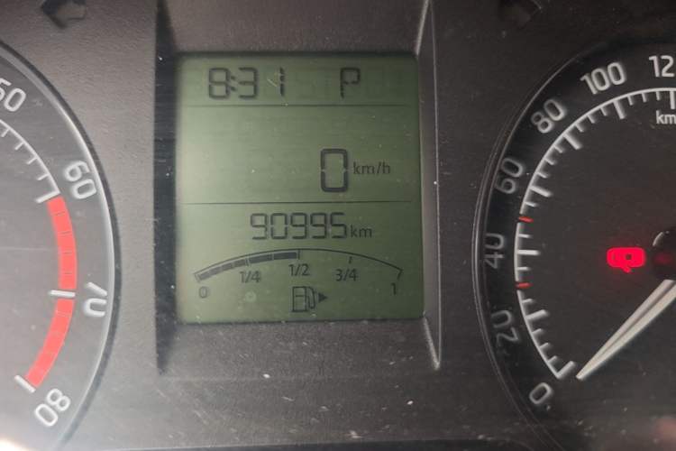 Used Skoda Rapid 2016 1.6L Automatic Chuanxing Edition Odometer Close Up