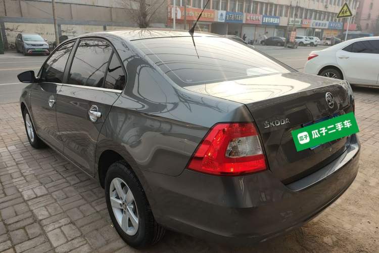 Used Skoda Rapid 2016 1.4L Manual Front-Wheel Drive Model Rear Left 45 Deg