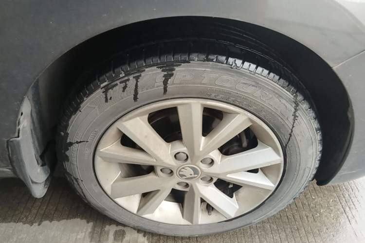 Used Skoda Rapid 2016 1.6L Automatic Chuanxing Edition Right Front Wheel Hub