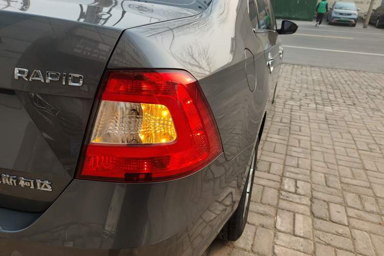 Used Skoda Rapid 2016 1.4L Manual Front-Wheel Drive Model Right Rear Taillight
