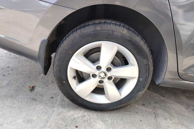 Used Skoda Rapid 2016 1.6L Automatic Chuanxing Edition Right Rear Wheel Hub