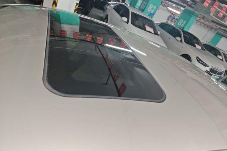 Used Skoda Rapid 2016 1.6L Automatic Chuanxing Edition Roof