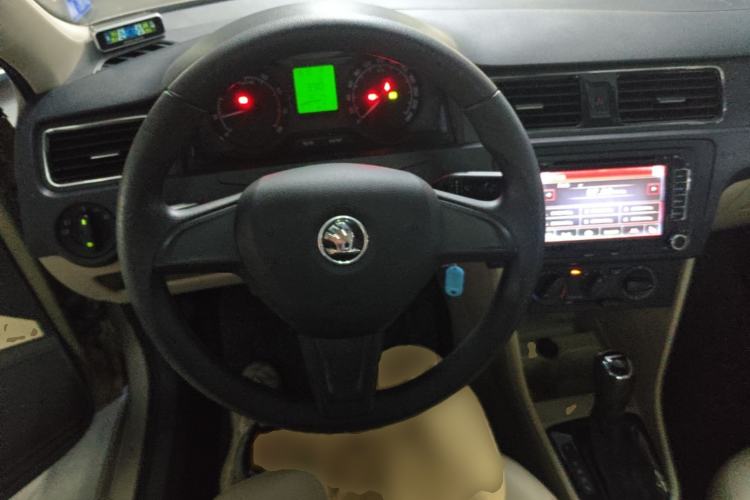 Used Skoda Rapid 2016 1.6L Automatic Chuanxing Edition Steering Wheel