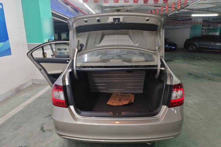 Used Skoda Rapid 2016 1.6L Automatic Chuanxing Edition Trunk