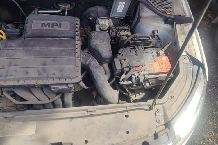 Used Skoda Rapid 2016 1.6L Automatic Chuanxing Edition Engine Bay Left