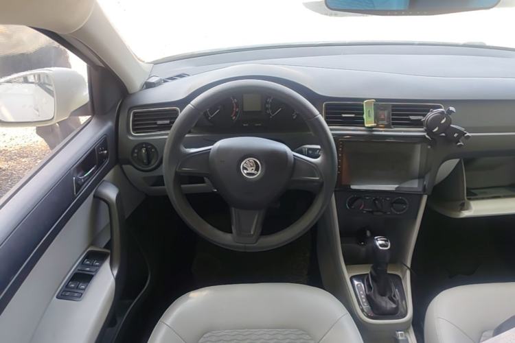 Used Skoda Rapid 2016 1.6L Automatic Chuanxing Edition Steering Wheel