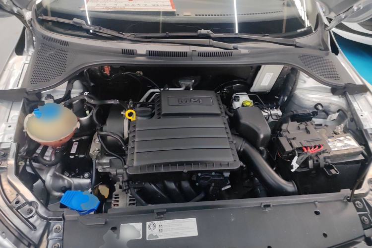 Used Skoda Rapid 2016 1.6L Automatic Front-Wheel Drive Model Engine Bay
