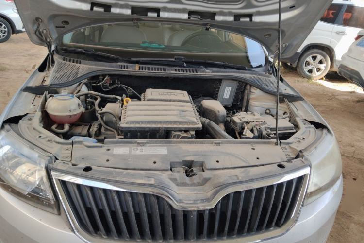 Used Skoda Rapid 2016 1.6L Manual Trend Edition Engine Bay