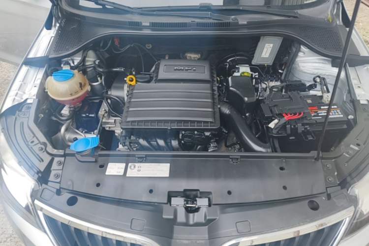 Used Skoda Rapid 2016 1.6L Automatic Chuanxing Edition Engine Bay