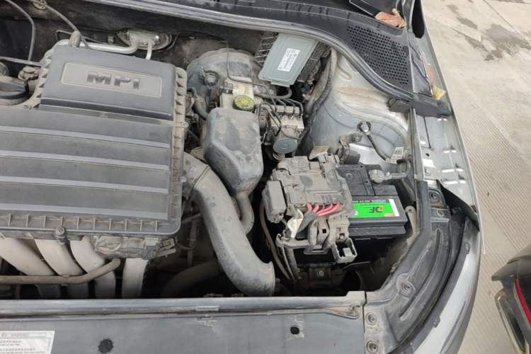 Used Skoda Rapid 2016 1.6L Manual Trend Edition Engine Bay Left