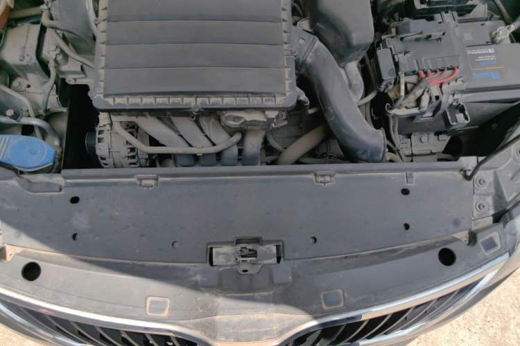 Used Skoda Rapid 2016 1.6L Automatic Chuanxing Edition Engine Bay