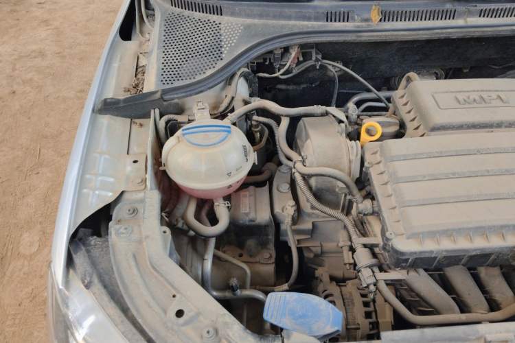 Used Skoda Rapid 2016 1.6L Manual Trend Edition Engine Bay Right