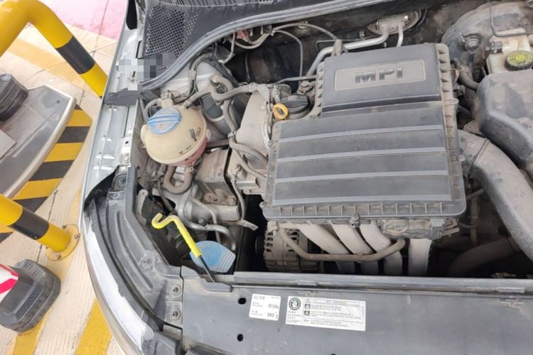 Used Skoda Rapid 2016 1.6L Manual Trend Edition Engine Bay Right