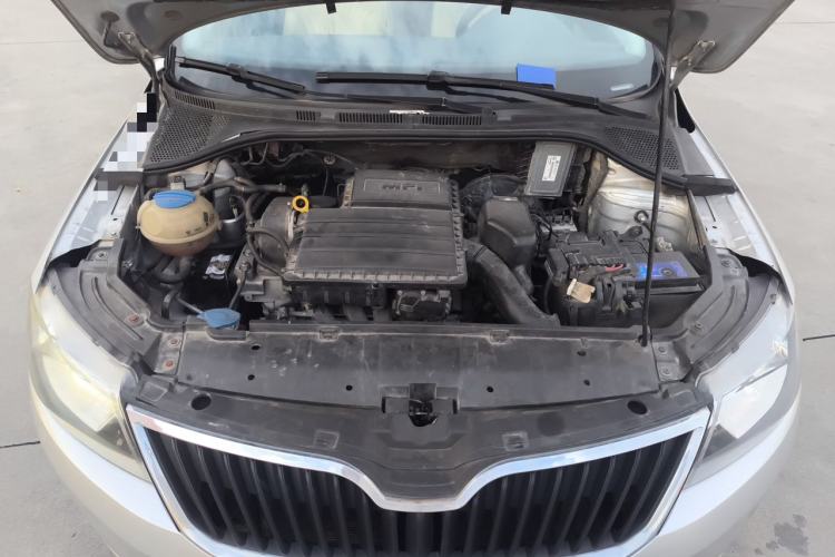 Used Skoda Rapid 2016 1.6L Manual Trend Edition Engine Bay