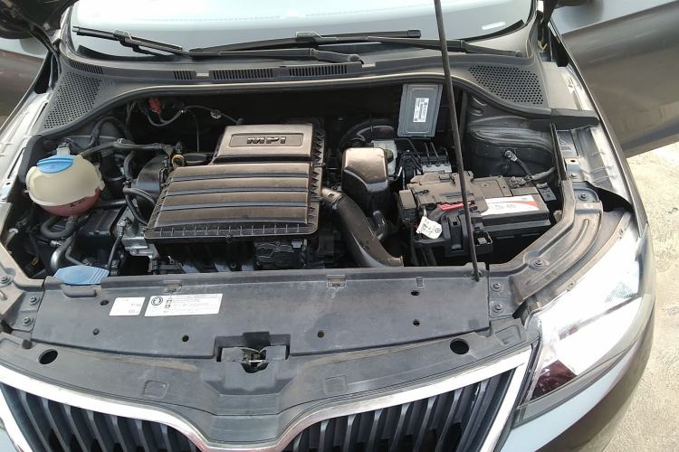 Used Skoda Rapid 2016 1.6L Manual Trend Edition Engine Bay