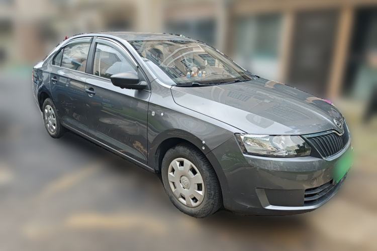 Used Skoda Rapid 2016 1.6L Automatic Front-Wheel Drive Model Front Right 45 Deg