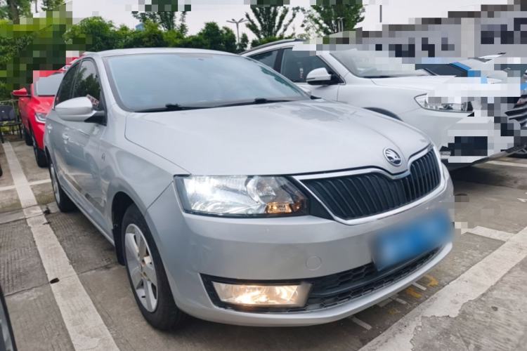 Used Skoda Rapid 2016 1.6L Automatic Chuanxing Edition Front Right 45 Deg