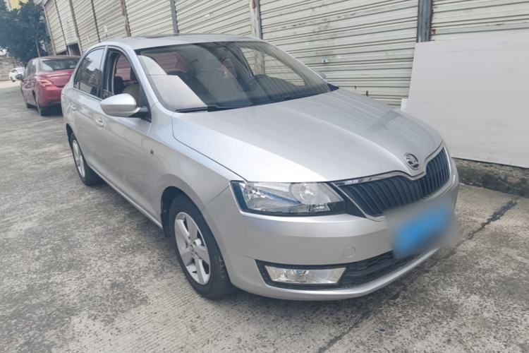 Used Skoda Rapid 2016 1.6L Automatic Chuanxing Edition Front Right 45 Deg