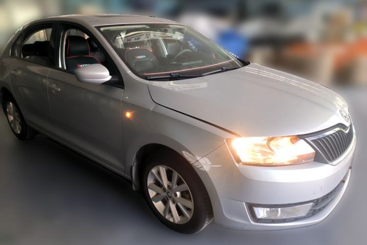 Used Skoda Rapid 2016 1.6L Automatic Chuanxing Edition Front Right 45 Deg