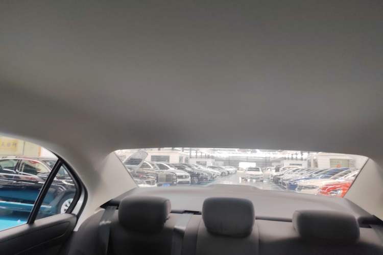 Used Skoda Rapid 2016 1.6L Automatic Front-Wheel Drive Model Headliner