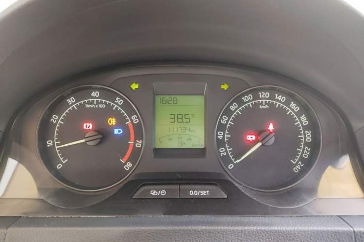 Used Skoda Rapid 2016 1.4L Manual Front-Wheel Drive Model Instrument Cluster