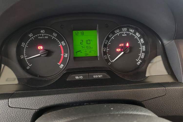 Used Skoda Rapid 2016 1.6L Manual Trend Edition Instrument Cluster