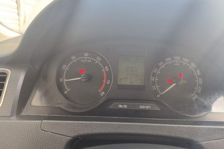 Used Skoda Rapid 2016 1.6L Automatic Chuanxing Edition Instrument Cluster