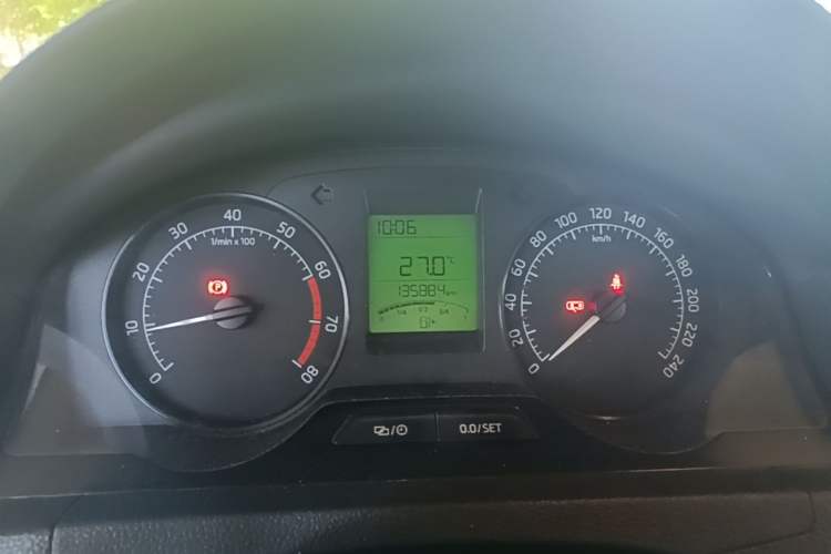 Used Skoda Rapid 2016 1.6L Manual Front-Wheel-Drive Version Instrument Cluster