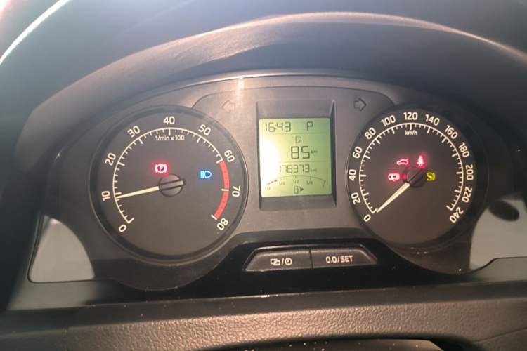 Used Skoda Rapid 2016 1.6L Automatic Chuanxing Edition Instrument Cluster